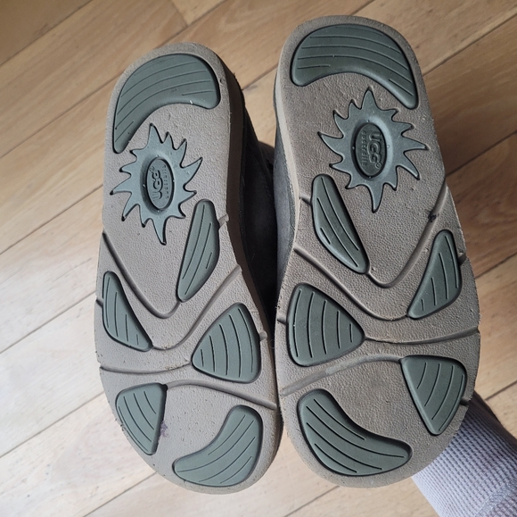 UGG Australia 1895 Retro Cargo Boots - Picture 7 of 8